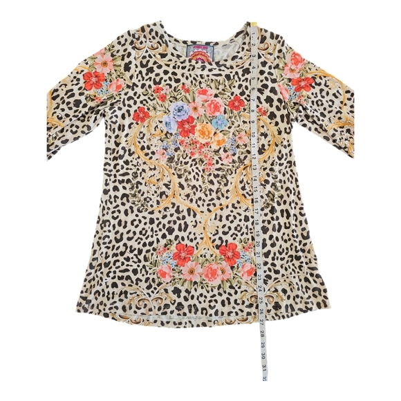 Johnny Was Cheetah Puff Sleeve Floral Top ~ Size Small - Picture 8 of 10